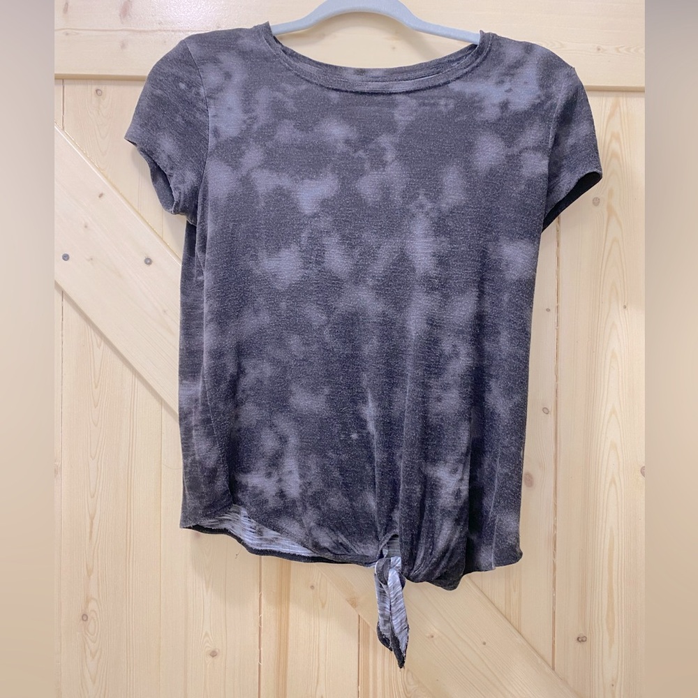 🤩Chic Tie-Dye Black & Grey Tye Bottom Soft Tee